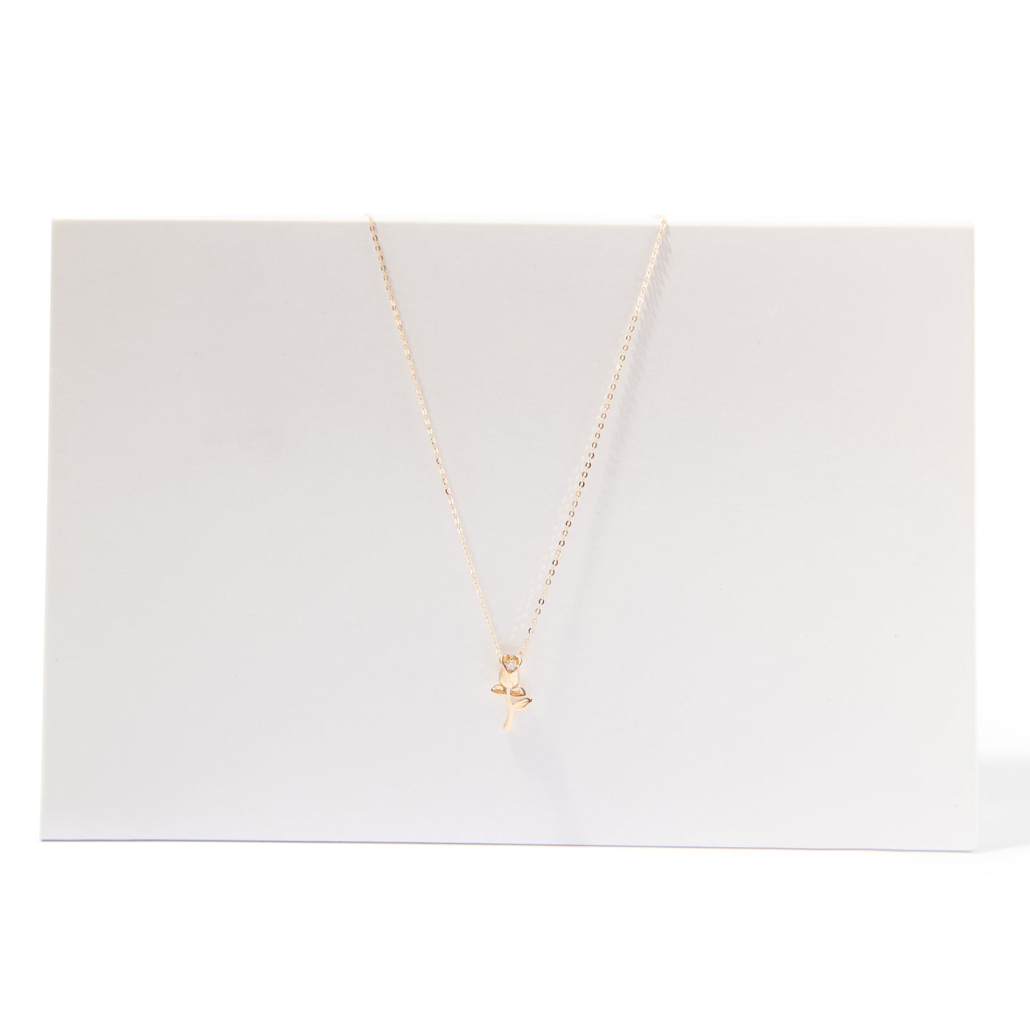 Le collier rose éternelle