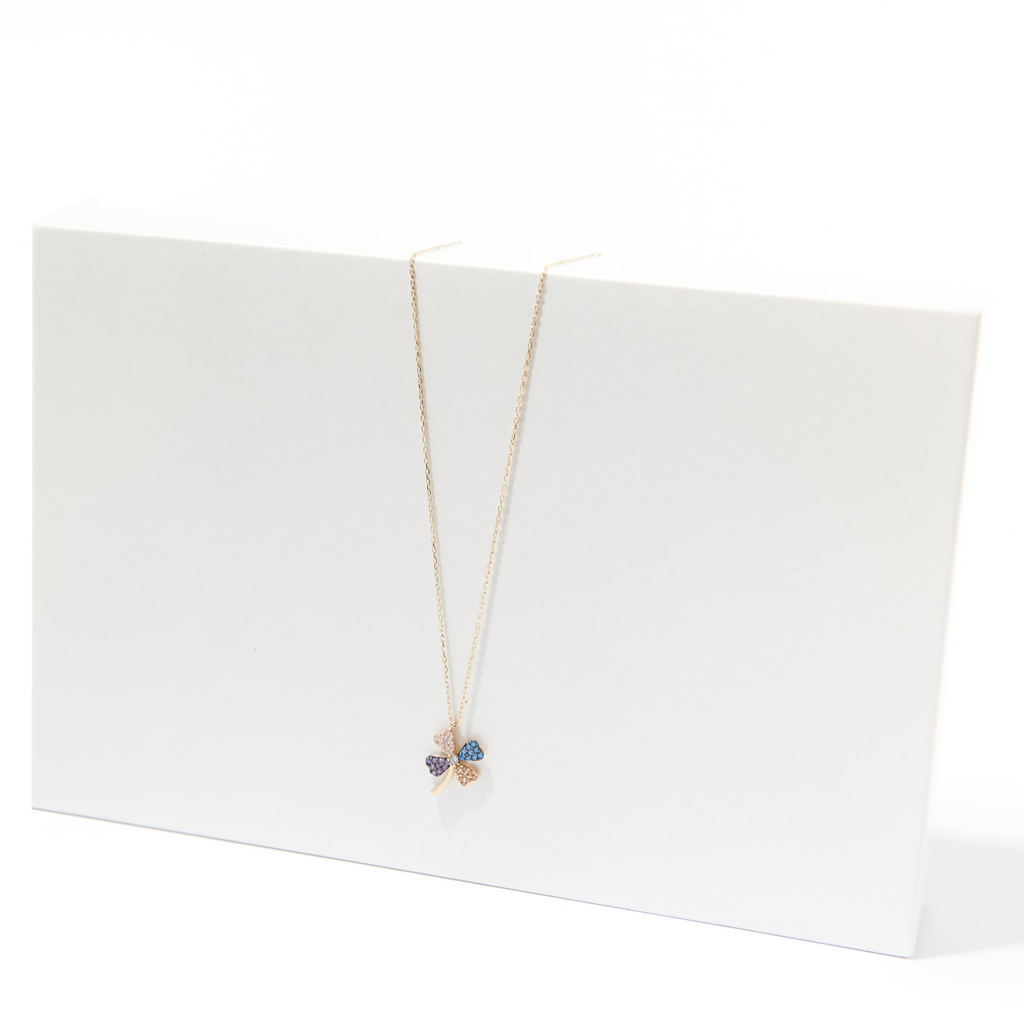 Le collier spectre