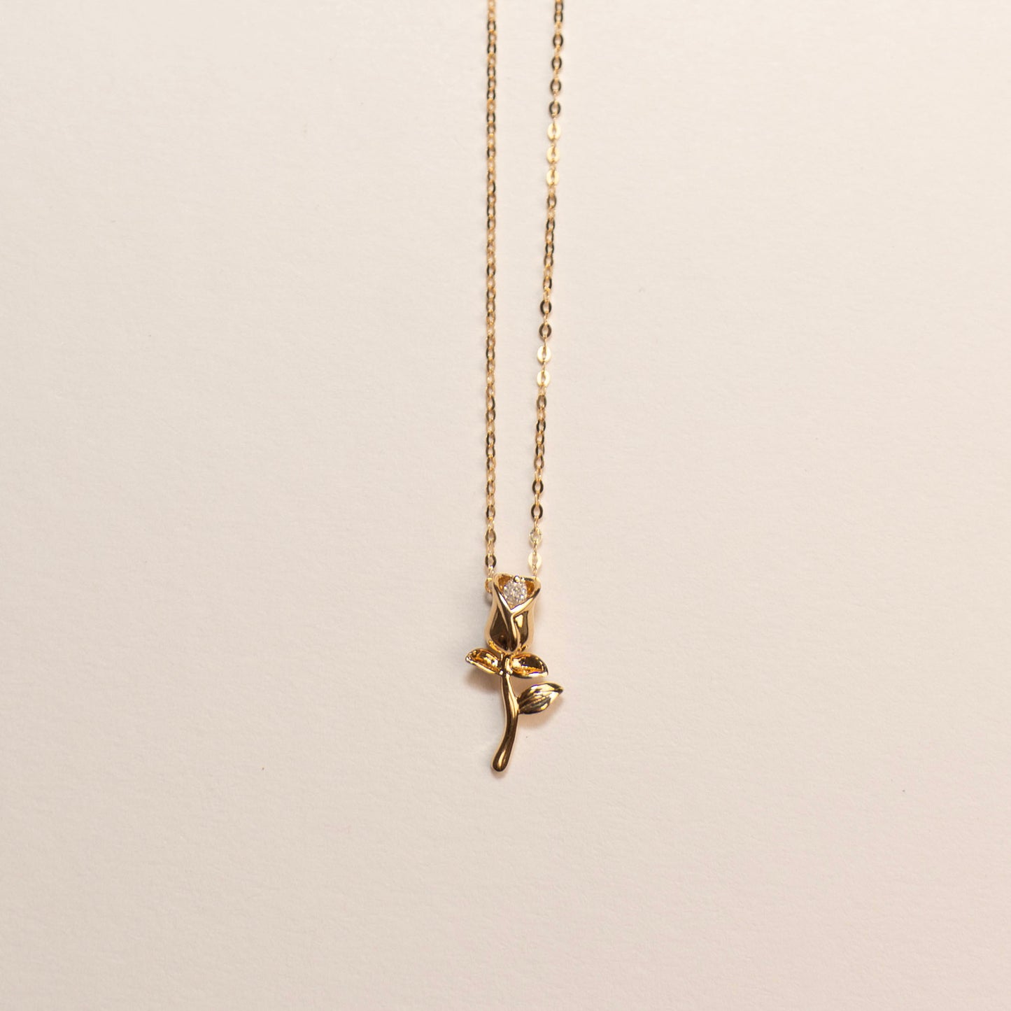Le collier rose éternelle
