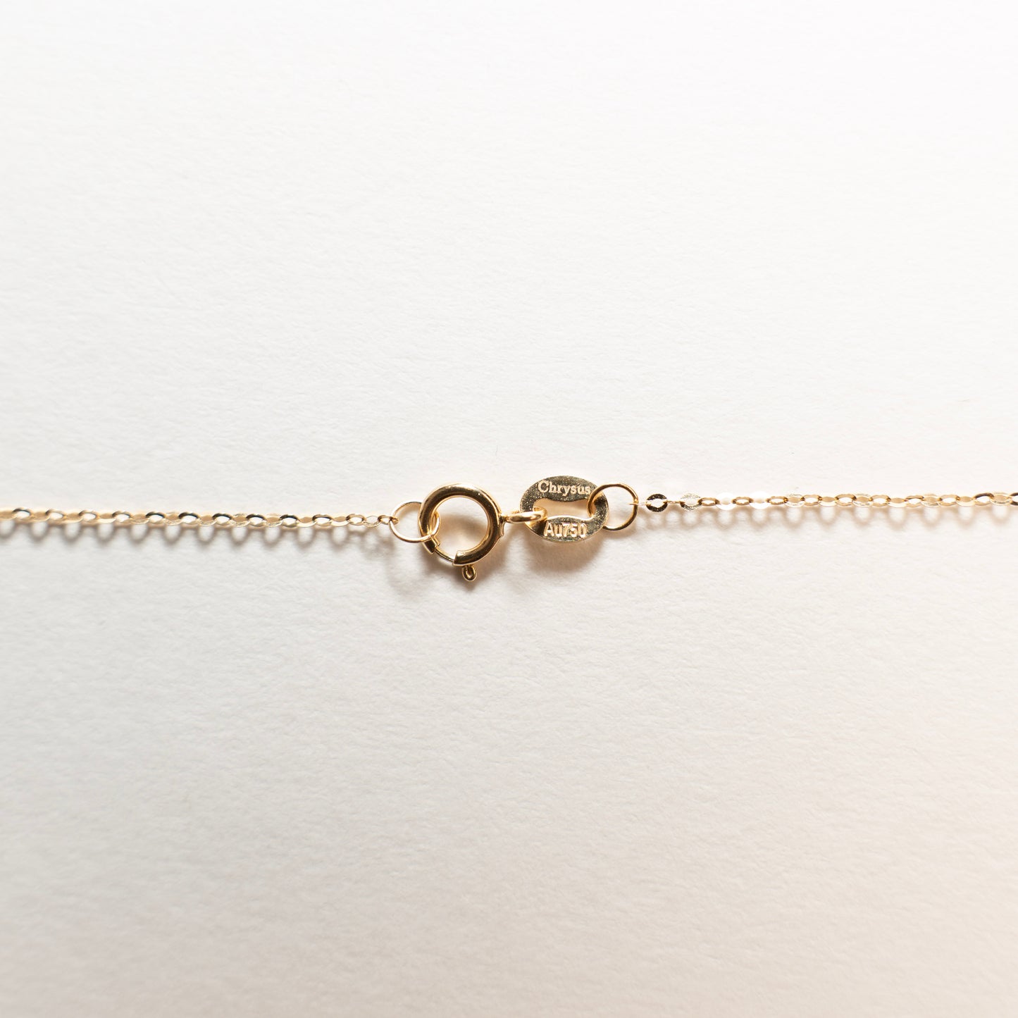 Le collier rose éternelle
