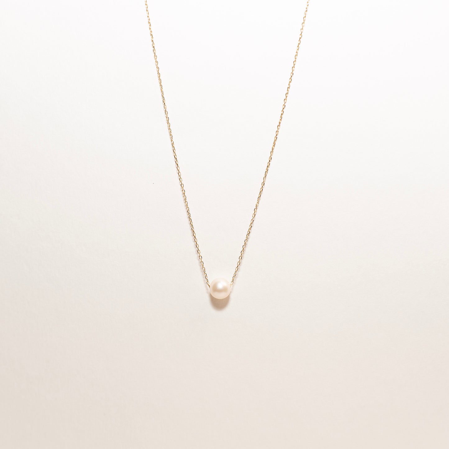 Le collier de perles d'eau douce