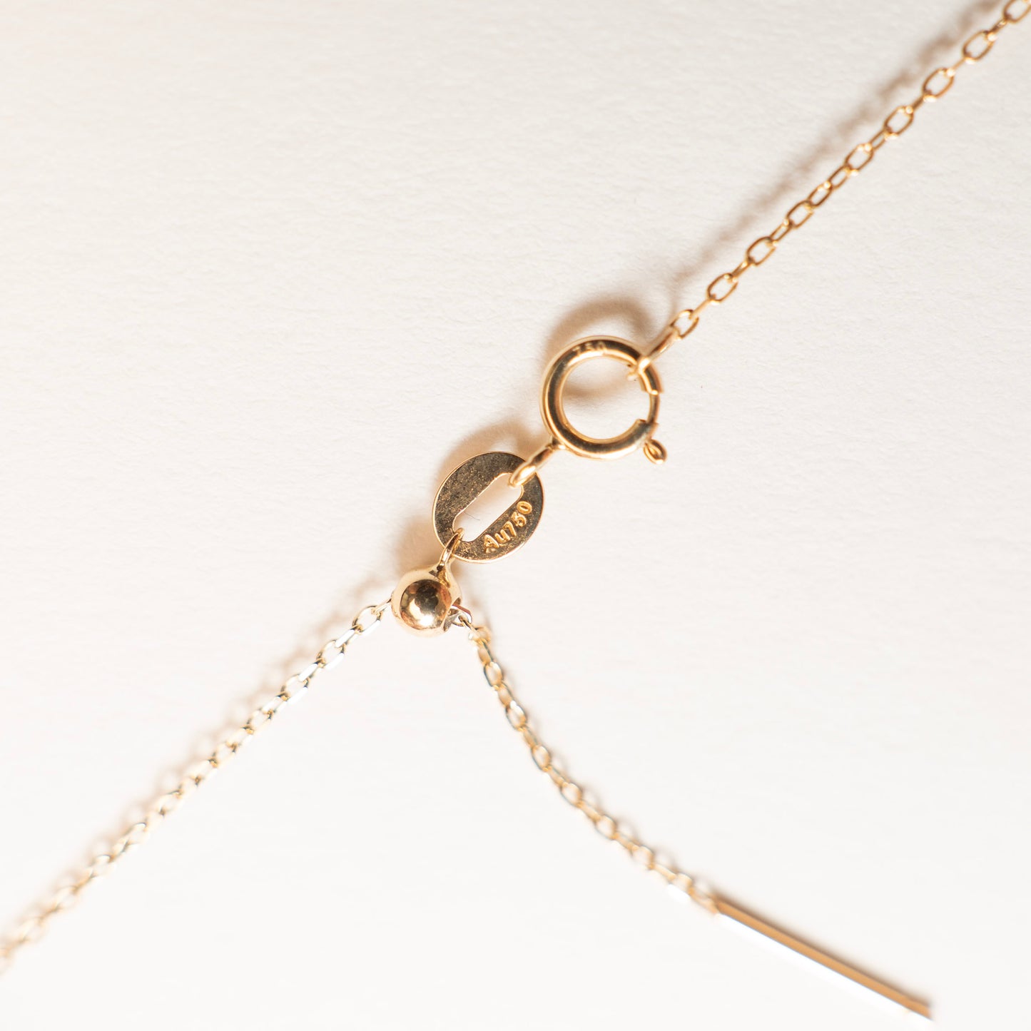 Le collier de perles d'eau douce