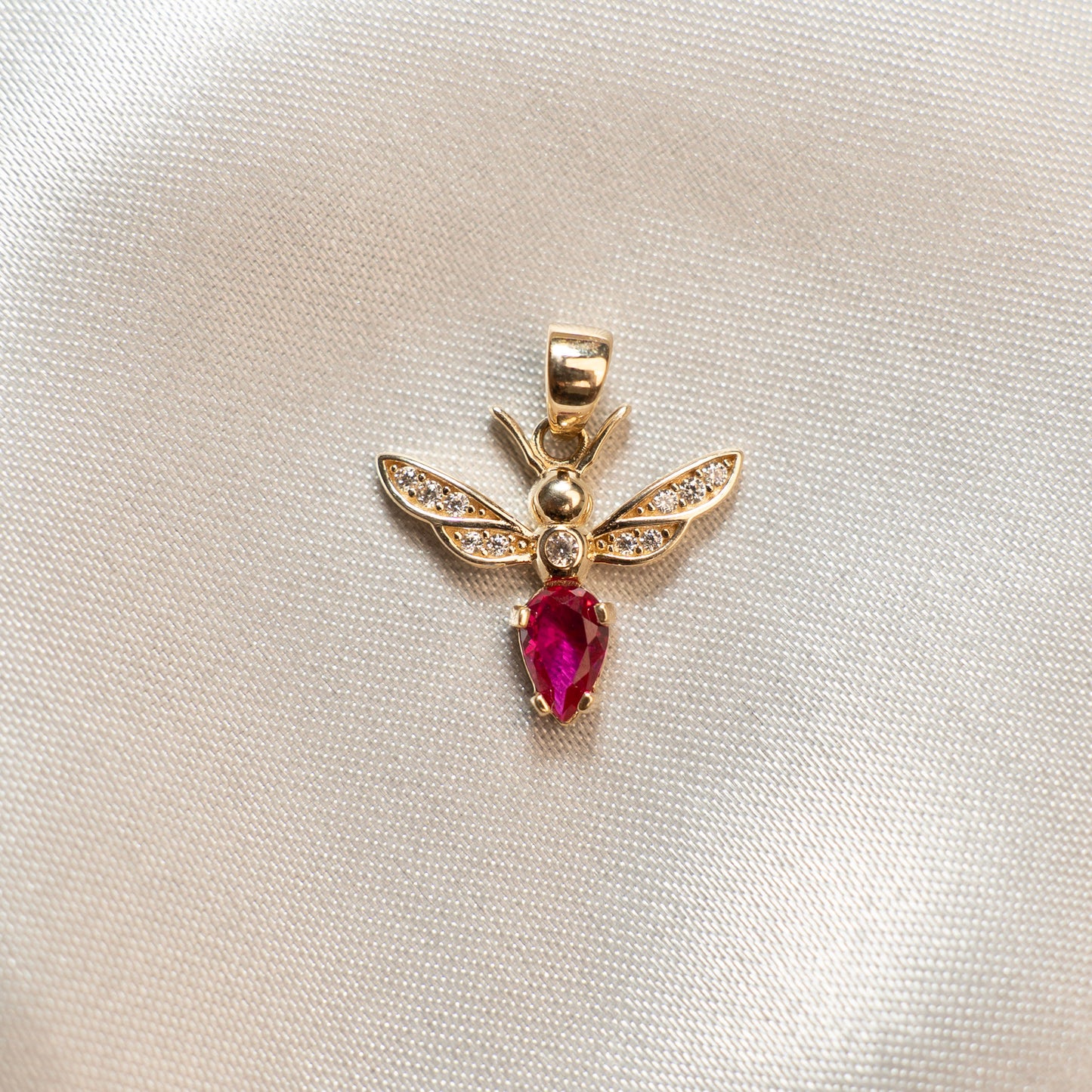 Le pendentif Rubee