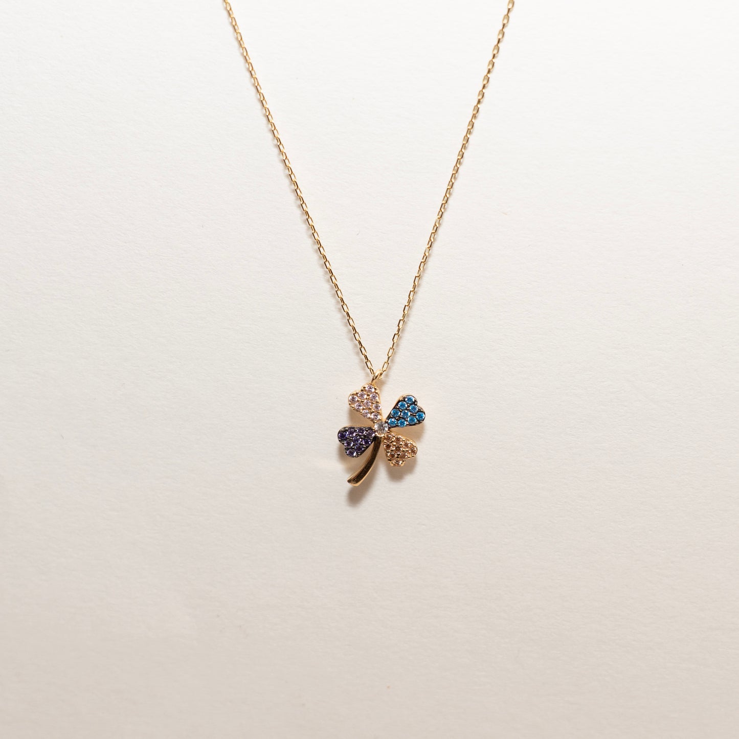 Le collier spectre