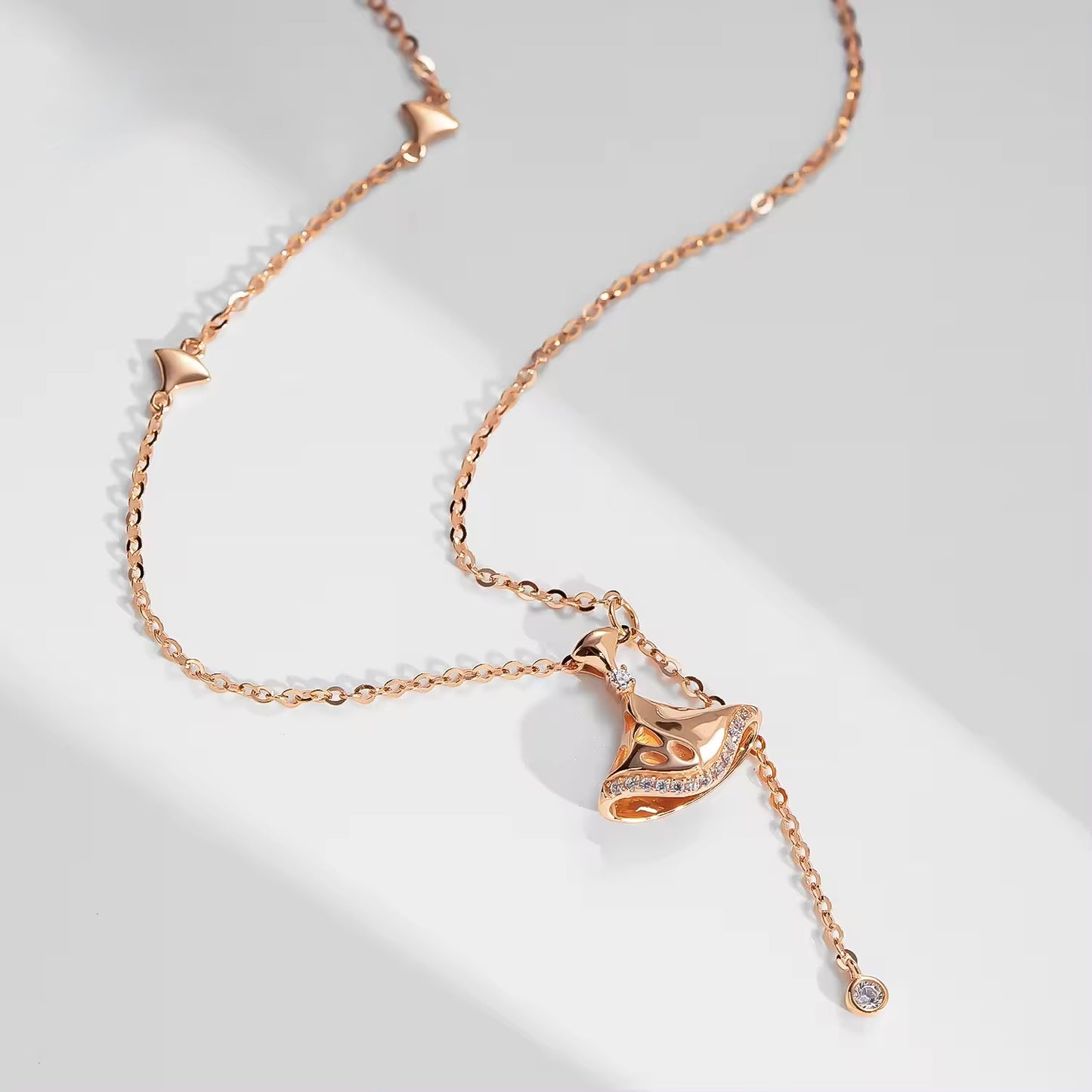 The Ginkgo Leaf Necklace
