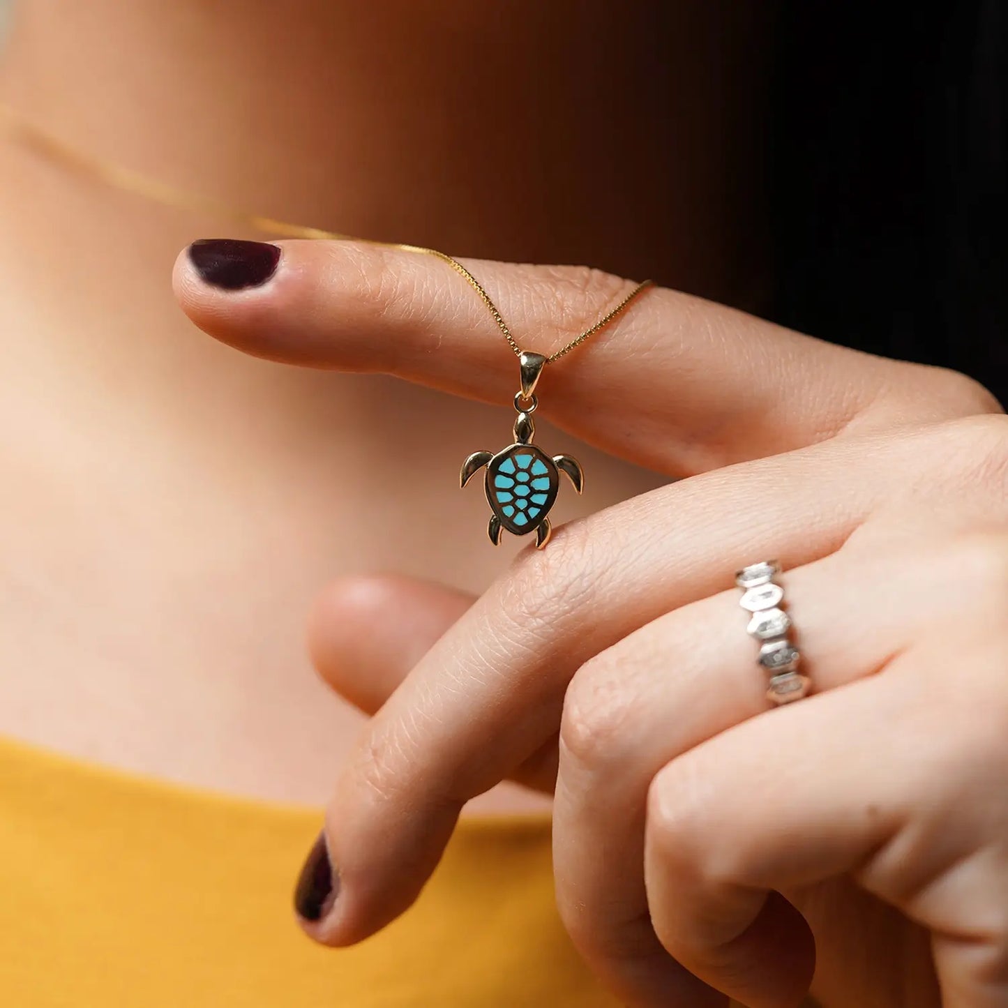 Le pendentif tortue tranquille